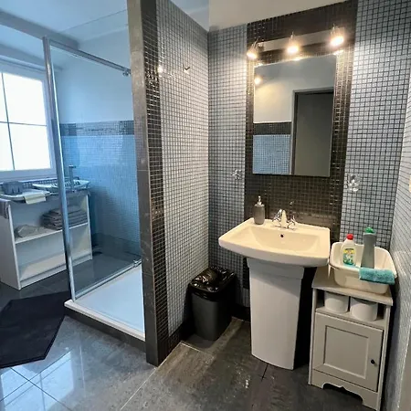 Zatisi 2 Apartment *