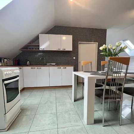 Zatisi 2 * אולומוץ