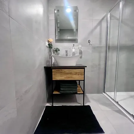 Zatisi 2 Apartment