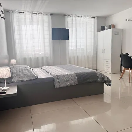 Zatisi 2 אולומוץ