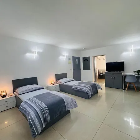Zatisi 2 Apartment *