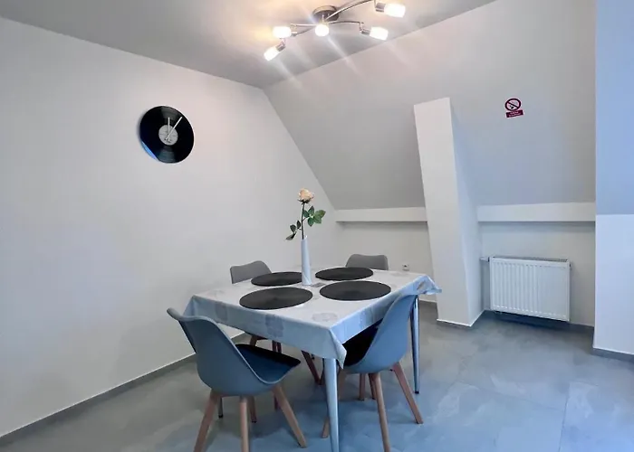 Apartman Zatisi 2 *